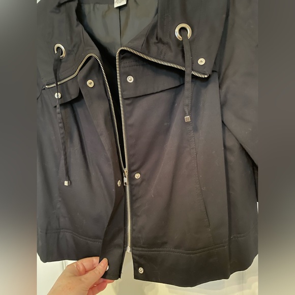 Worthington crop swing jacket blazer size Large- black with silver details - Picture 5 of 7